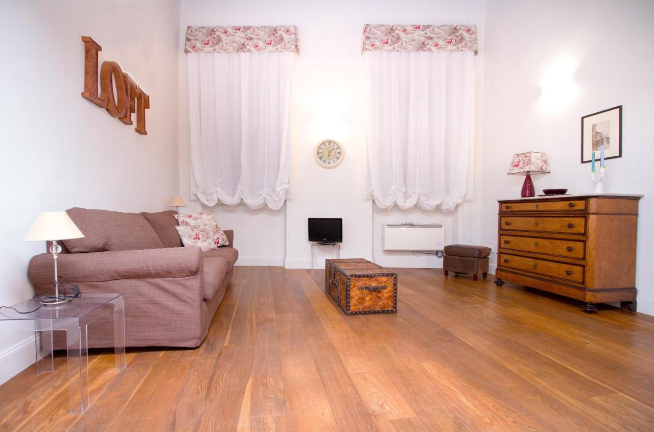 Charming Santa Croce Loft Apartment Florence Luaran gambar