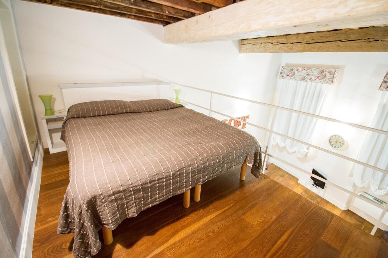 Charming Santa Croce Loft Apartment Florence Luaran gambar